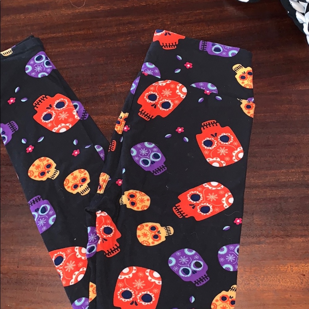 LuLaRoe Colorful Skull Print Leggings